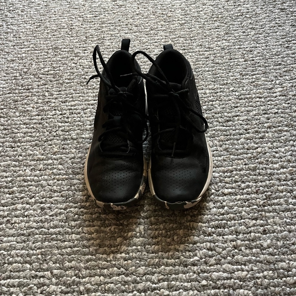 Boys under armour size 4 black high tops